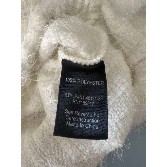 altar'd state White Eyelash Sweater Size Large - Picture 4 of 4